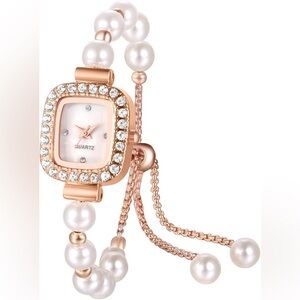 Ladies Quartz Rose Gold and Pearl Women's Watch self adjustable 4.5-9.5 Bracelet
